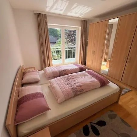 Apartment Zentral Gelegenes Haus Mit Garten *