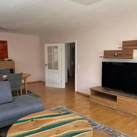 Apartment Zentral Gelegenes Haus Mit Garten *