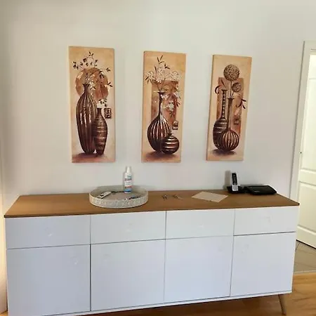 Zentral Gelegenes Haus Mit Garten Apartment