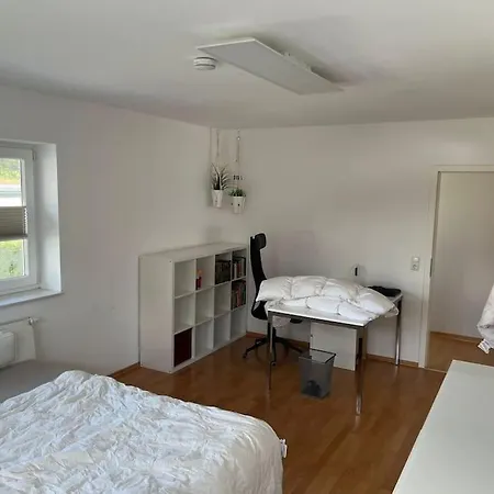 Zentral Gelegenes Haus Mit Garten Apartment