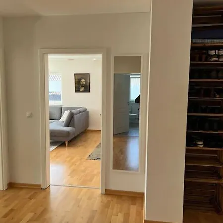Apartment Zentral Gelegenes Haus Mit Garten Kronshagen