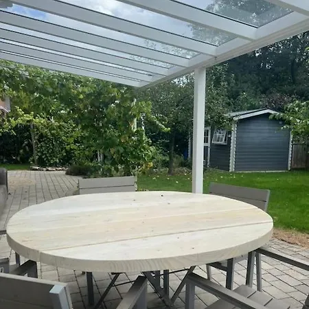 Zentral Gelegenes Haus Mit Garten *